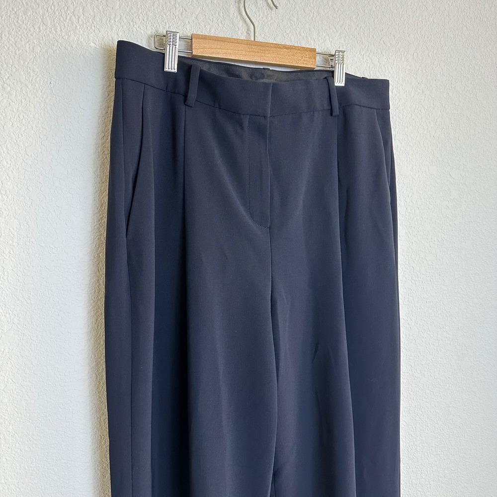 Theory Navy Blue Pleat Trouser Regent Crepe High Rise Straight Leg Pants Size 12 - Picture 3 of 8